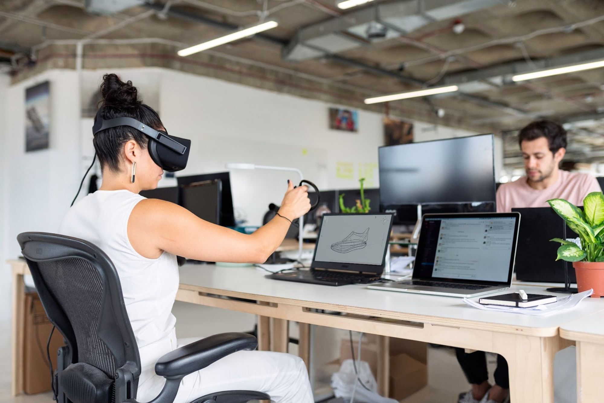 Design d'une chaussure grâce à un casque en VR